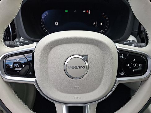 New 2026 Volvo XC60 B5 Ultra w/ Protection Package Premier image 11