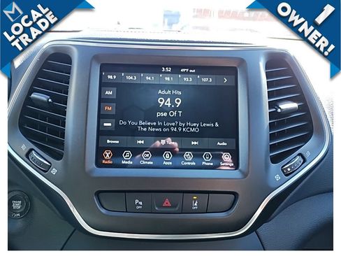 Used 2022 Jeep Cherokee Trailhawk w/ Comfort/Convenience Group AWD/4WD image 41