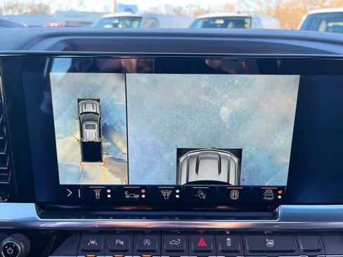 Used 2024 Chevrolet Silverado 1500 High Country w/ High Country Premium Package image 45