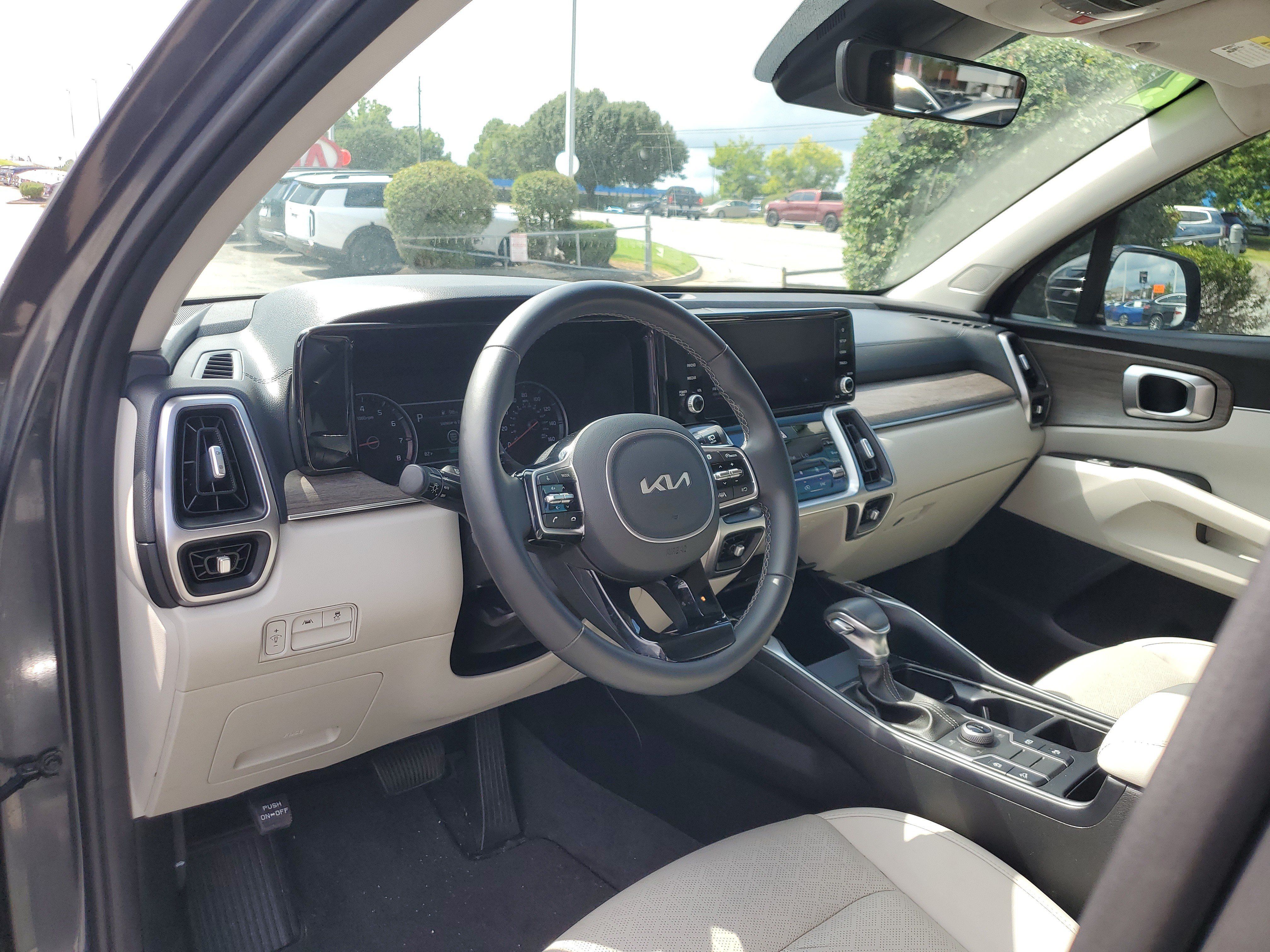 Used 2022 Kia Sorento S AWD/4WD image 18