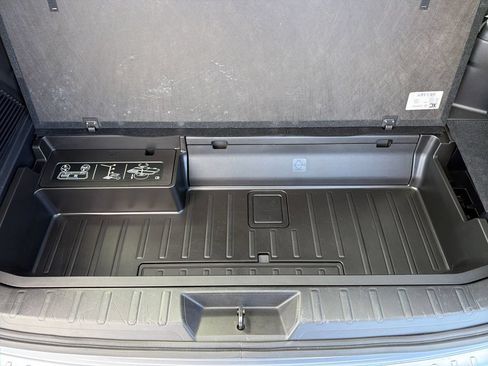 Used 2024 Subaru Ascent 8-Passenger AWD/4WD image 31