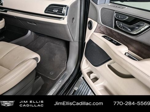 Used 2022 Lincoln Navigator Reserve image 24