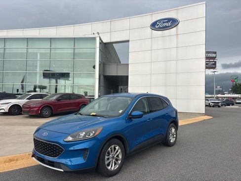 Used 2020 Ford Escape SE FWD image 1