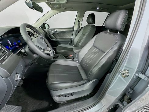 Used 2023 Volkswagen Tiguan SE FWD image 20