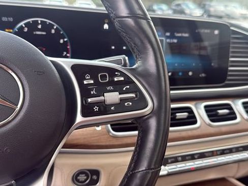 Used 2023 Mercedes-Benz GLS 450 4MATIC image 34