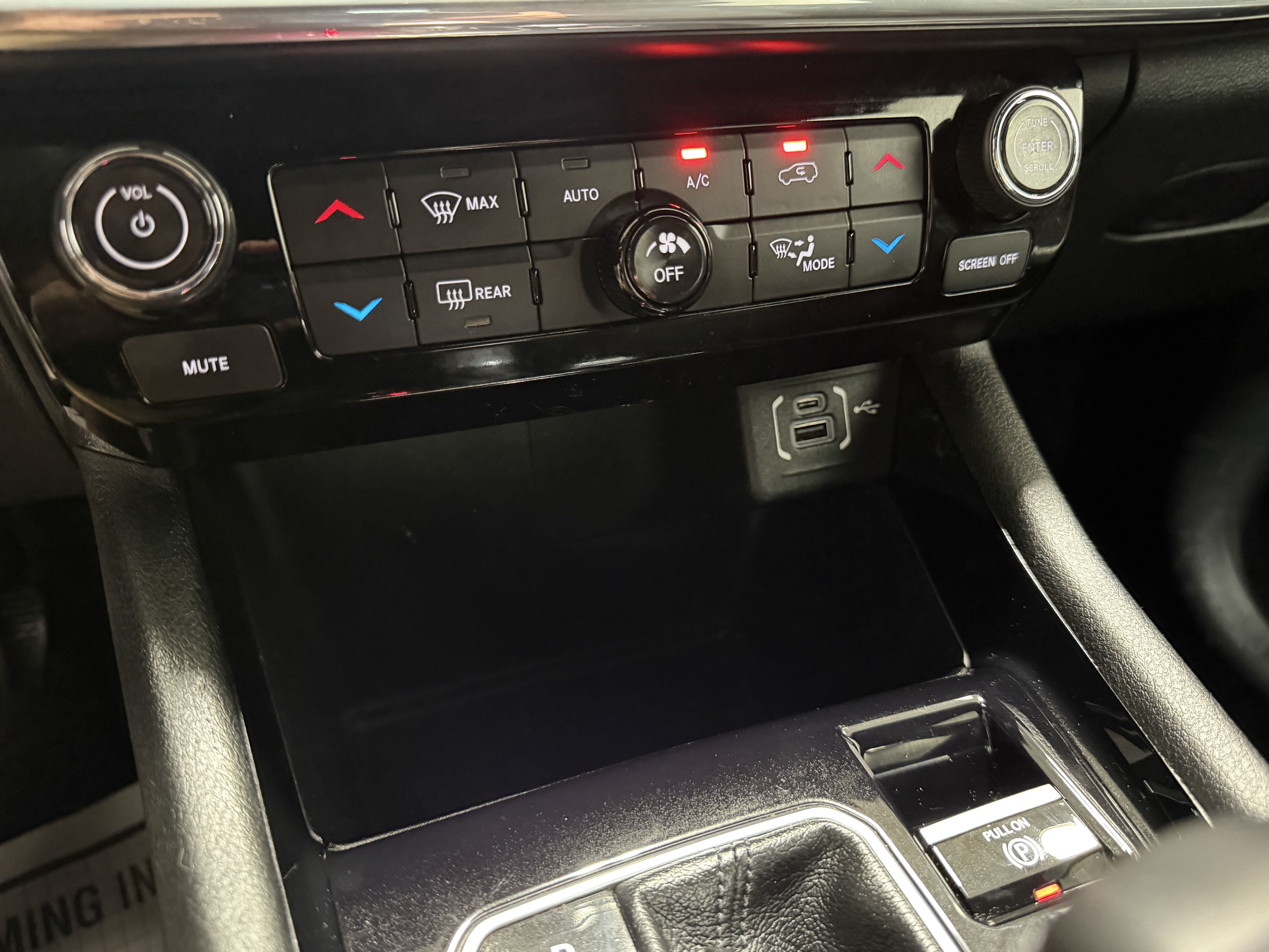 Used 2023 Jeep Compass Limited AWD/4WD image 15