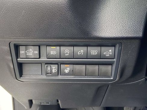 Used 2024 Toyota Tundra SR5 w/ SR5 Premium Package AWD/4WD image 30