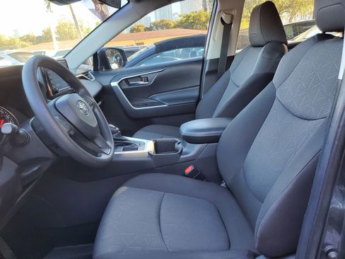 Used 2022 Toyota RAV4 XLE image 12