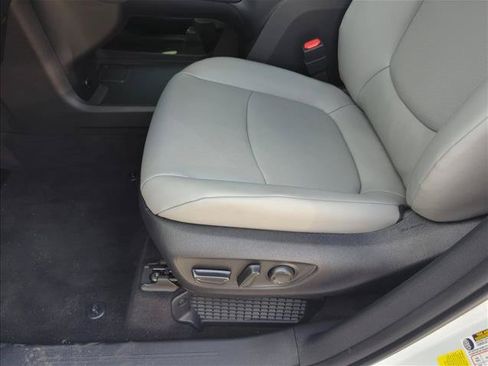 New 2026 Toyota Sienna XLE FWD image 14