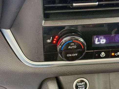 Used 2023 Nissan Rogue SV w/ SV Premium B Package AWD/4WD image 39