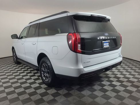 Used 2025 Ford Expedition Max Active image 5