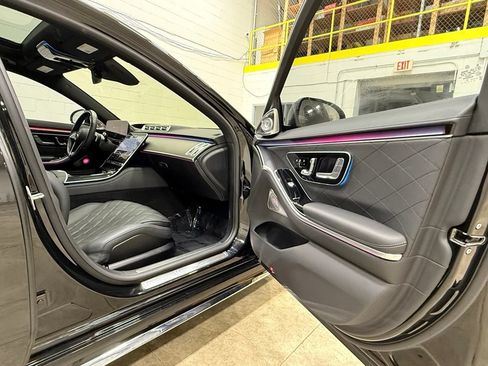 Used 2023 Mercedes-Benz S 580 4MATIC Sedan image 43
