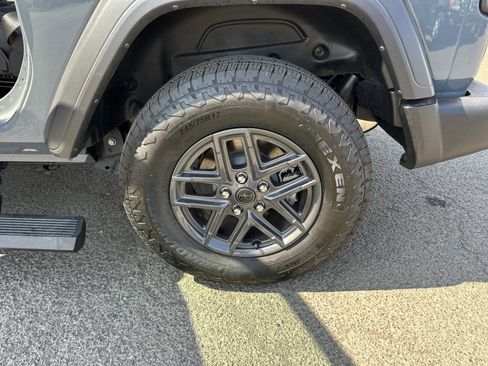 Used 2024 Jeep Wrangler Sport S image 25