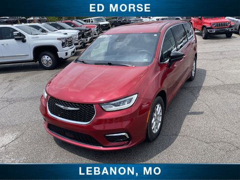 Used 2025 Chrysler Pacifica Select FWD image 19