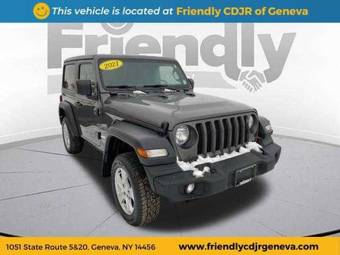 Used 2021 Jeep Wrangler Sport S image 3