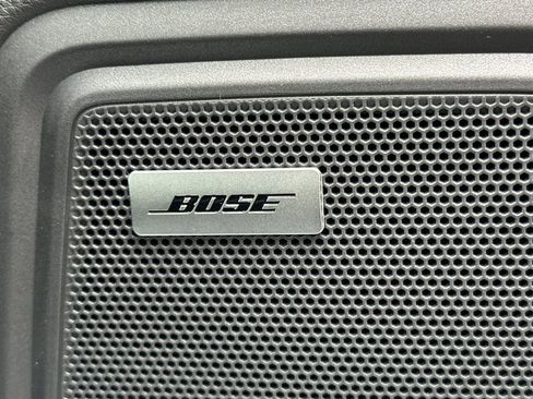 New 2026 Porsche Macan image 35