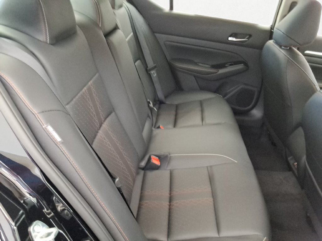 Used 2025 Nissan Altima 2.5 SR w/ SR Premium Package FWD image 15