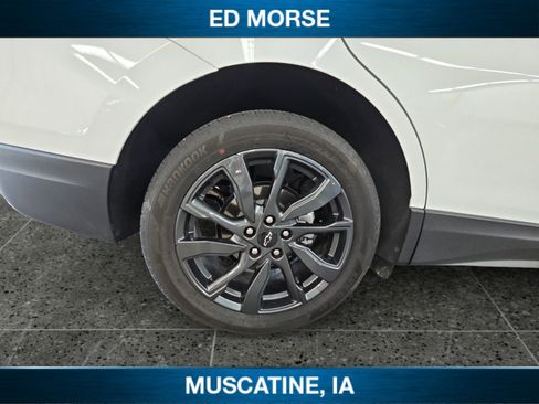 Used 2024 Chevrolet Equinox RS image 11