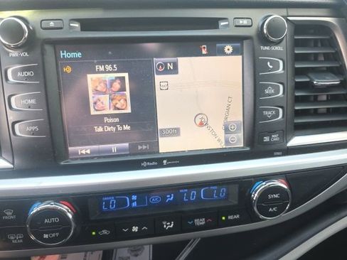 Used 2015 Toyota Highlander XLE image 4