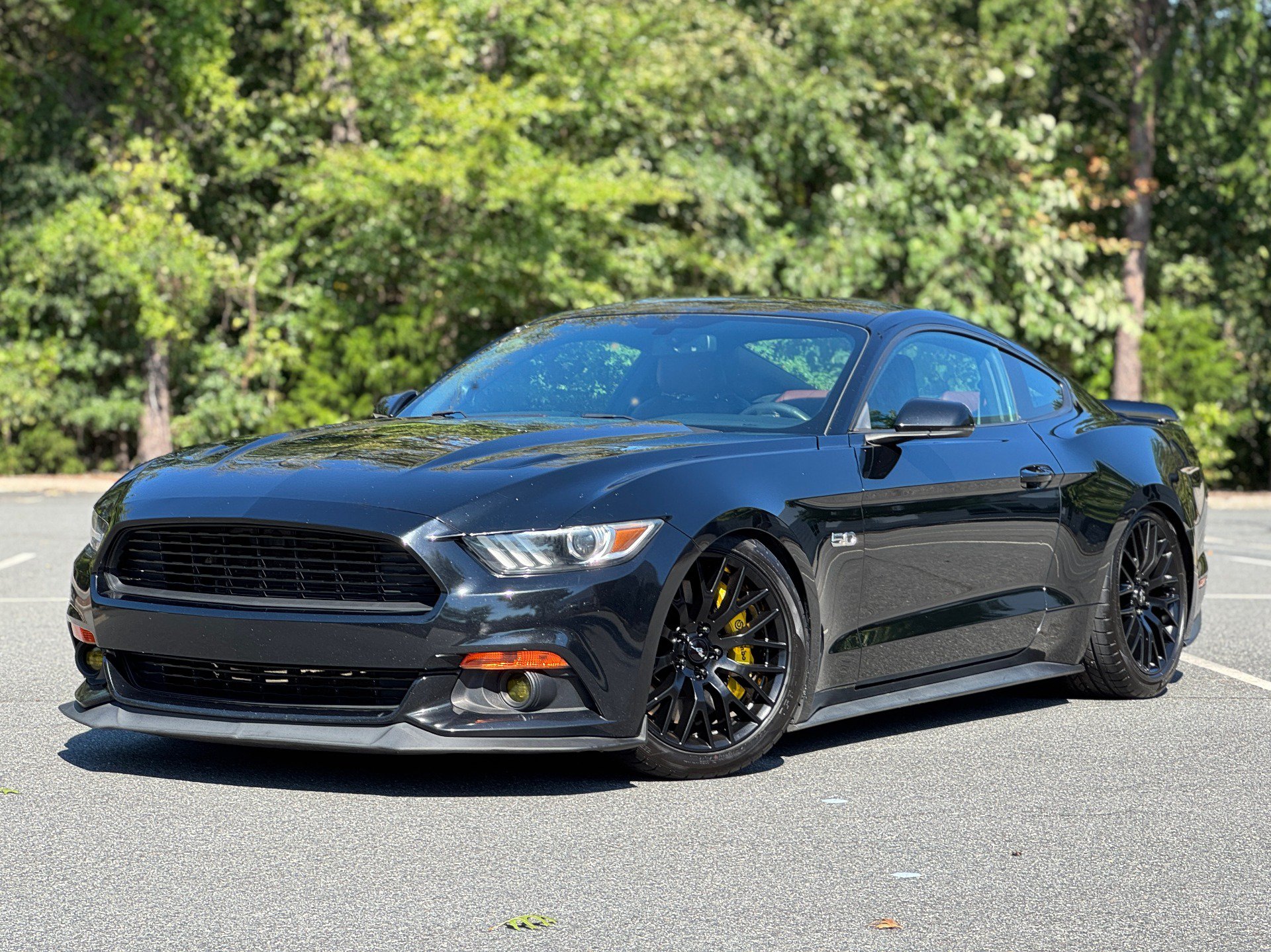 Used 2016 Ford Mustang GT Premium w/ GT Performance Package RWD image 1