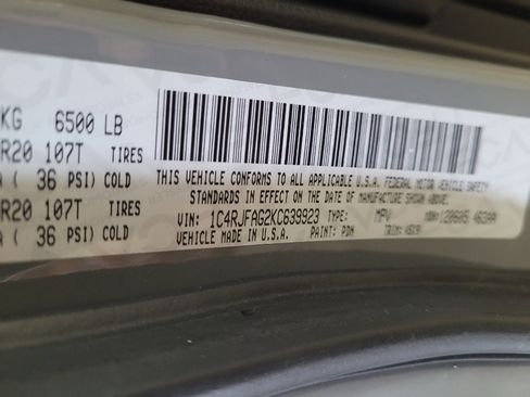 Used 2019 Jeep Grand Cherokee Laredo image 33