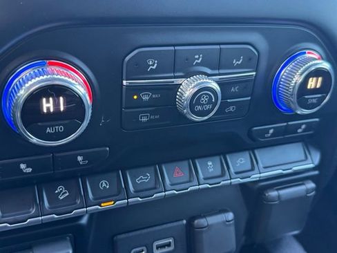 Used 2020 GMC Sierra 1500 Elevation AWD/4WD image 6