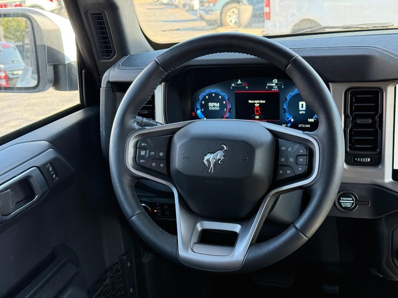 Used 2025 Ford Bronco Outer Banks AWD/4WD image 11