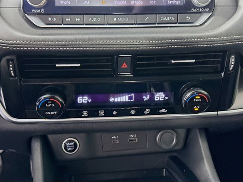 Used 2021 Nissan Rogue SV AWD/4WD image 15