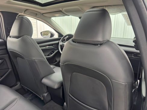 Used 2025 MAZDA MAZDA3 s image 33