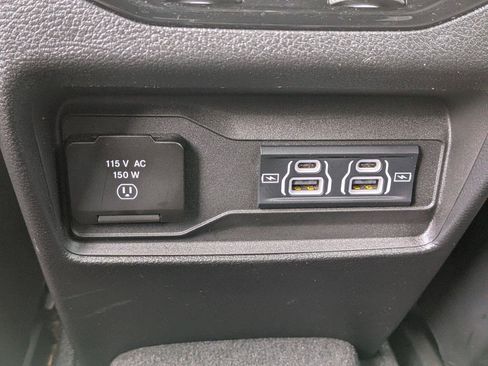 Used 2023 Jeep Grand Cherokee L Summit AWD/4WD image 37