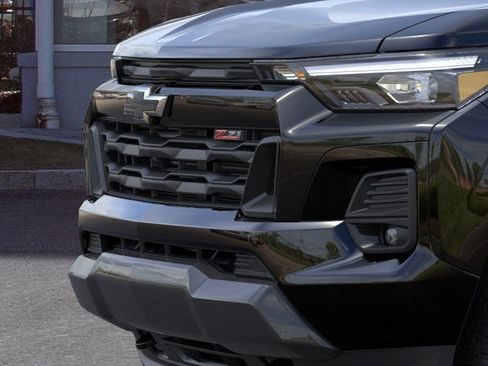 New 2026 Chevrolet Colorado Z71 w/ Midnight Edition AWD/4WD image 13
