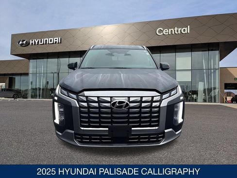 Certified 2025 Hyundai Palisade Calligraphy AWD/4WD image 3