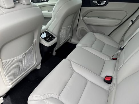 New 2026 Volvo XC60 B5 Ultra w/ Protection Package Premier image 4