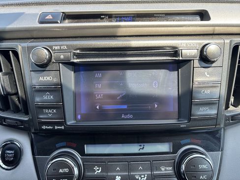 Used 2013 Toyota RAV4 Limited AWD/4WD image 16