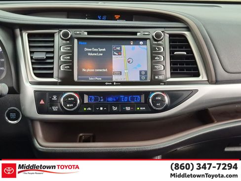 Used 2015 Toyota Highlander XLE AWD/4WD image 32