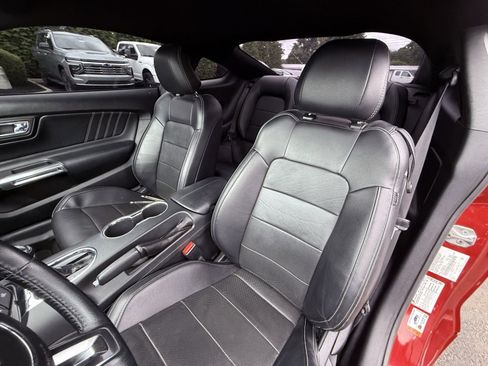 Used 2016 Ford Mustang GT Premium image 16