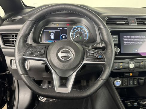 Used 2025 Nissan Leaf SV Plus image 13