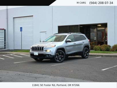 Used 2016 Jeep Cherokee Latitude w/ Comfort/Convenience Group