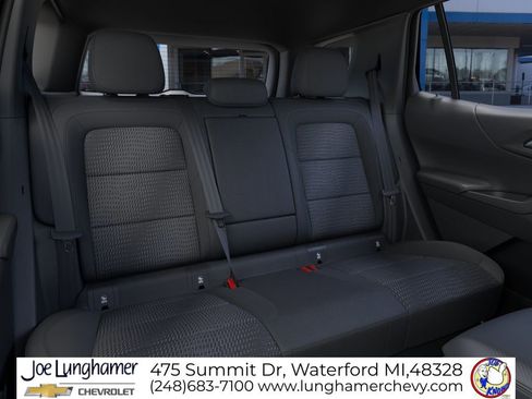New 2026 Chevrolet Equinox LT AWD/4WD image 17