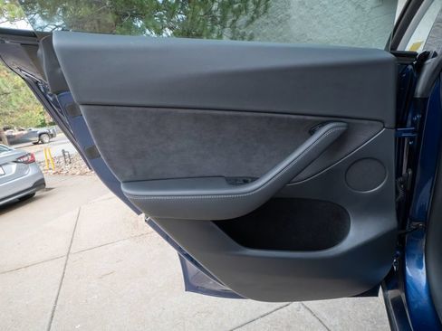 Used 2023 Tesla Model Y Long Range AWD/4WD image 14
