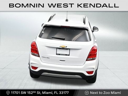 Used 2022 Chevrolet Trax LT w/ LT Convenience Package image 16