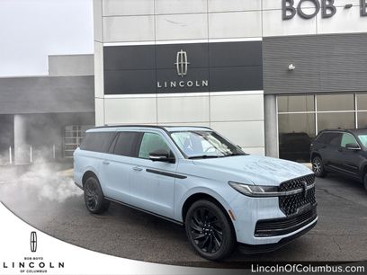 New 2025 Lincoln Navigator L Reserve w/ Jet Appearance Package