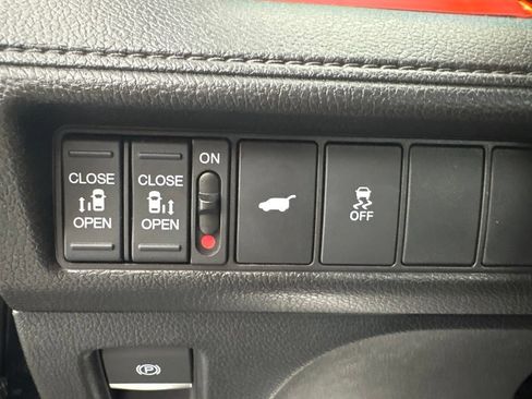 Used 2025 Honda Odyssey Sport-L image 16