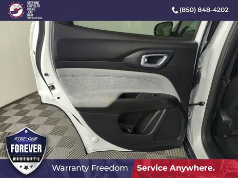 Used 2024 Jeep Compass Latitude AWD/4WD image 26