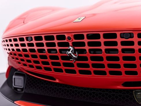Used 2021 Ferrari Roma RWD image 24