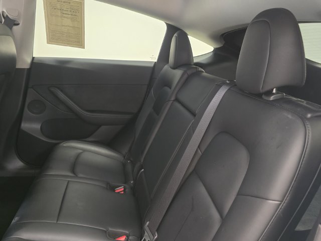 Used 2021 Tesla Model Y Long Range AWD/4WD image 23