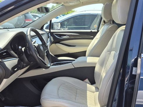 Used 2022 Buick Enclave Avenir w/ Avenir Technology Package AWD/4WD image 6