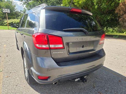 Used 2014 Dodge Journey SXT w/ Flexible Seating Group FWD image 7