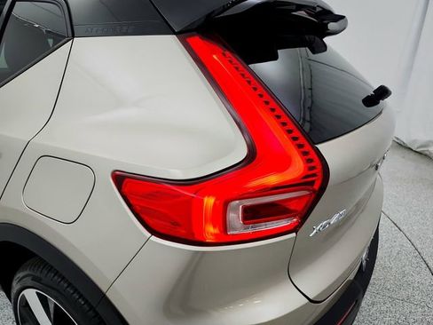 Used 2023 Volvo XC40 Recharge Ultimate w/ Protection Package Premier AWD/4WD image 30