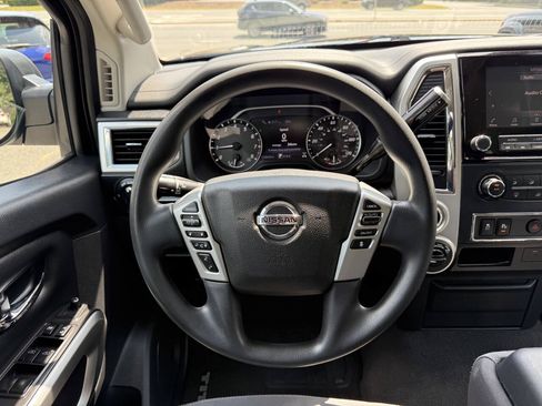 Used 2021 Nissan Titan SV w/ Accessory Utility Package AWD/4WD image 18